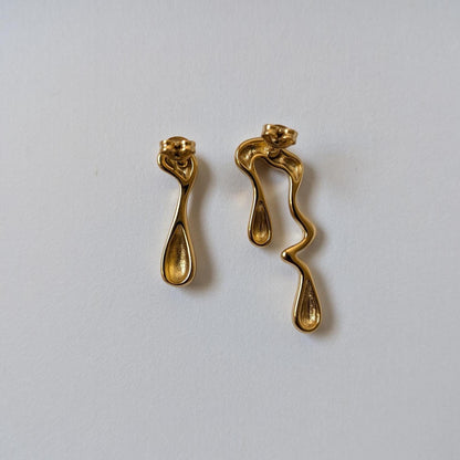 Lynn Drop Earrings