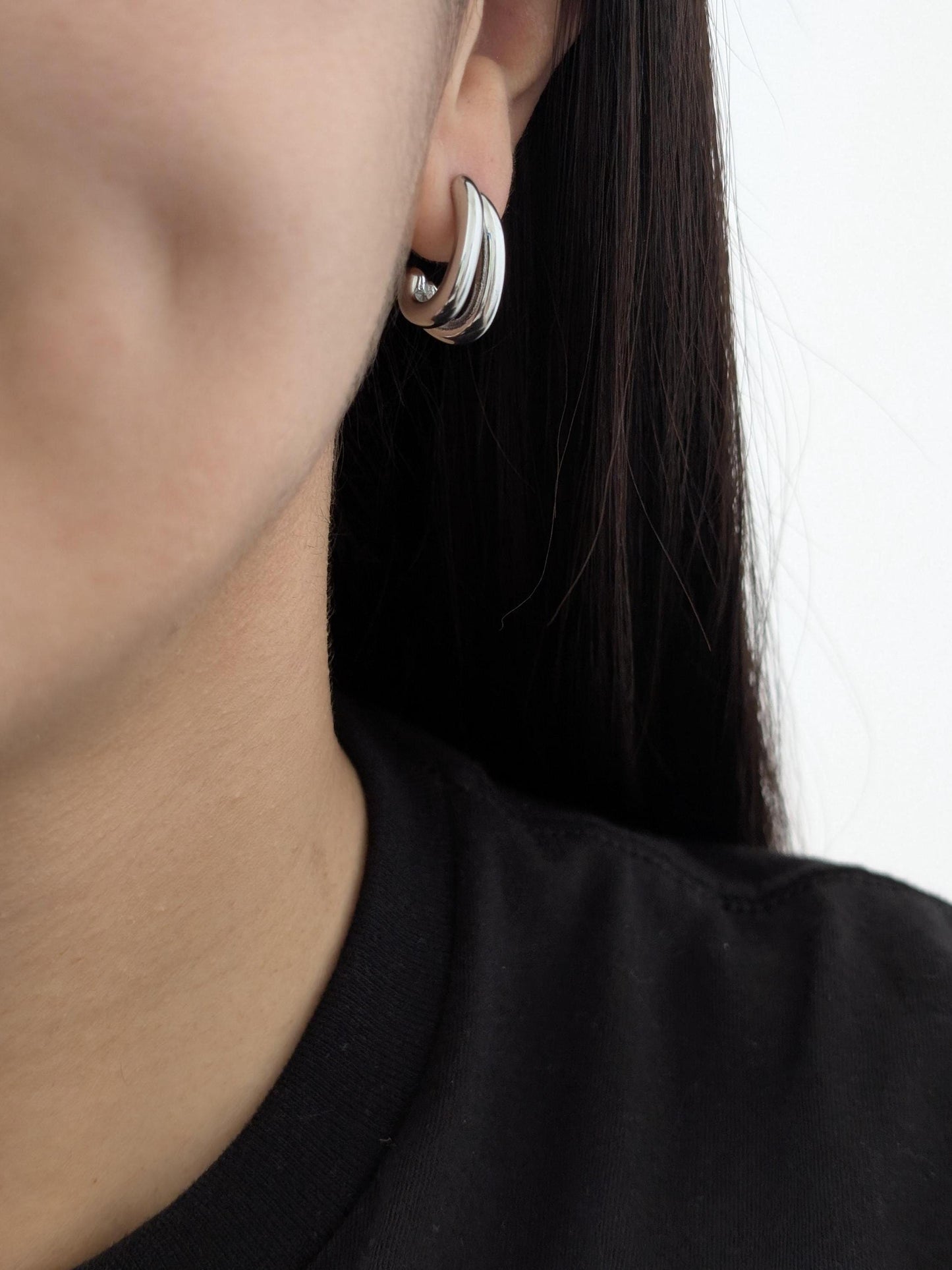 Sina Mini Double Hoop Earrings