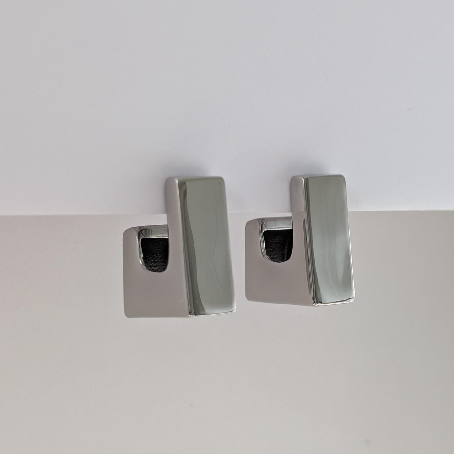 Nita Chunky Hoop Earrings - Silver