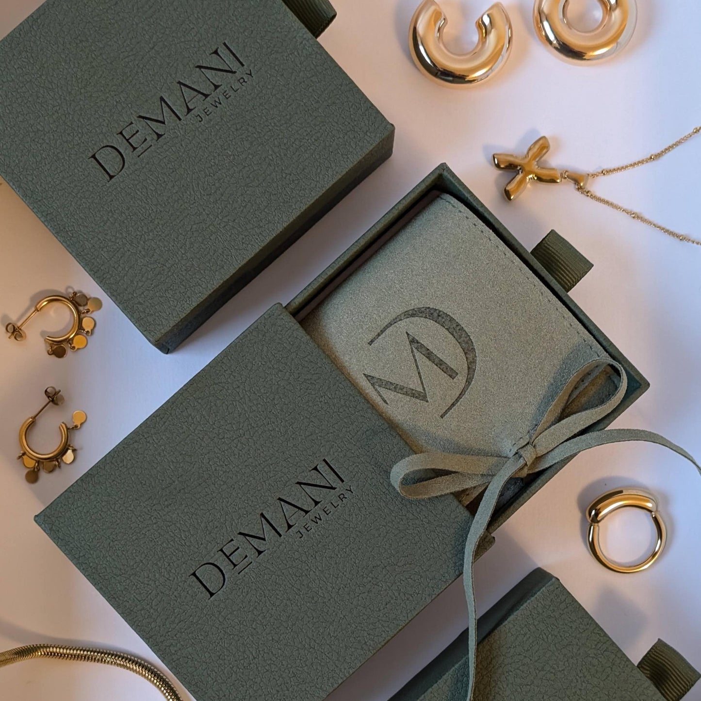 Nita Chunky Hoop Earrings - Silver