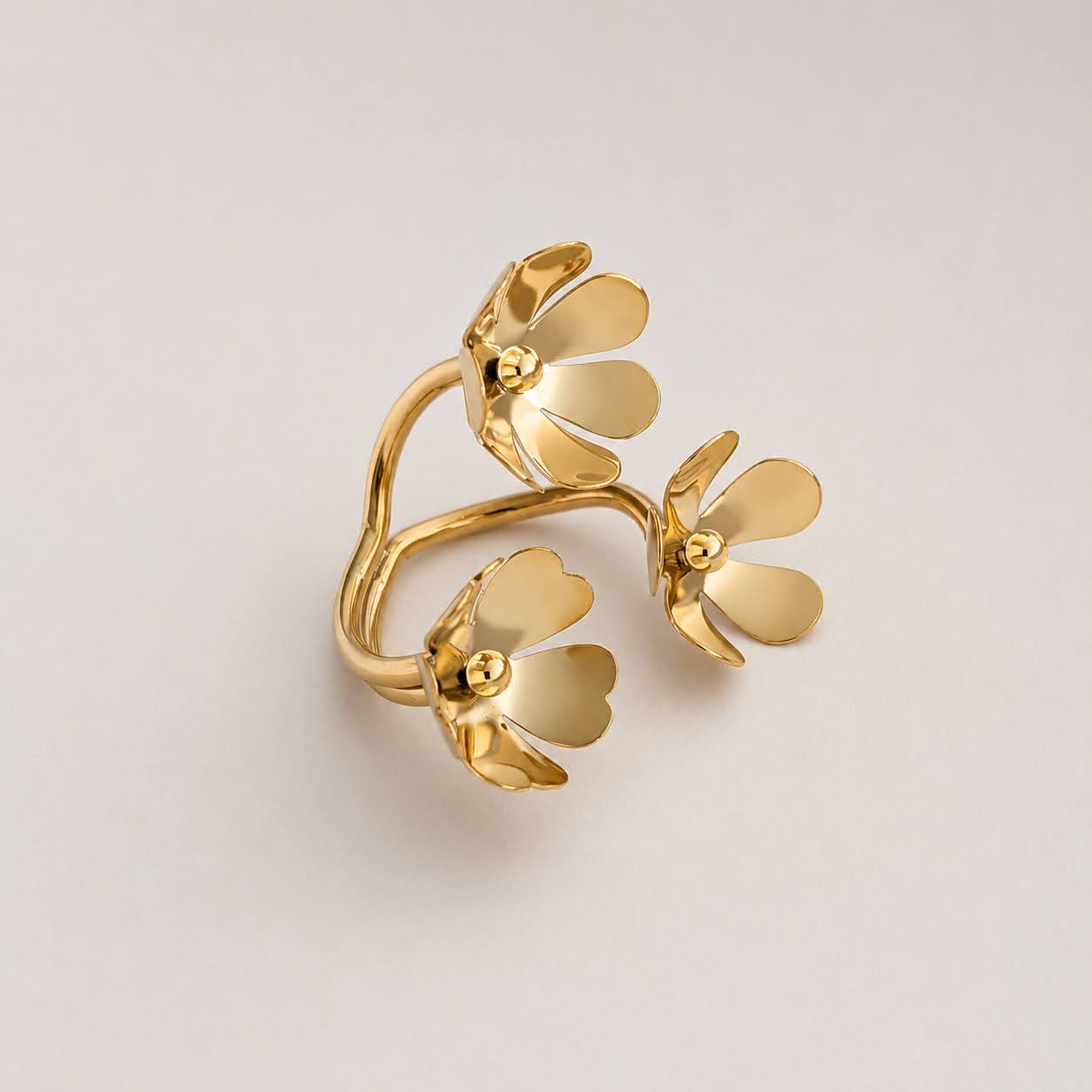 Daisy Statement Ring