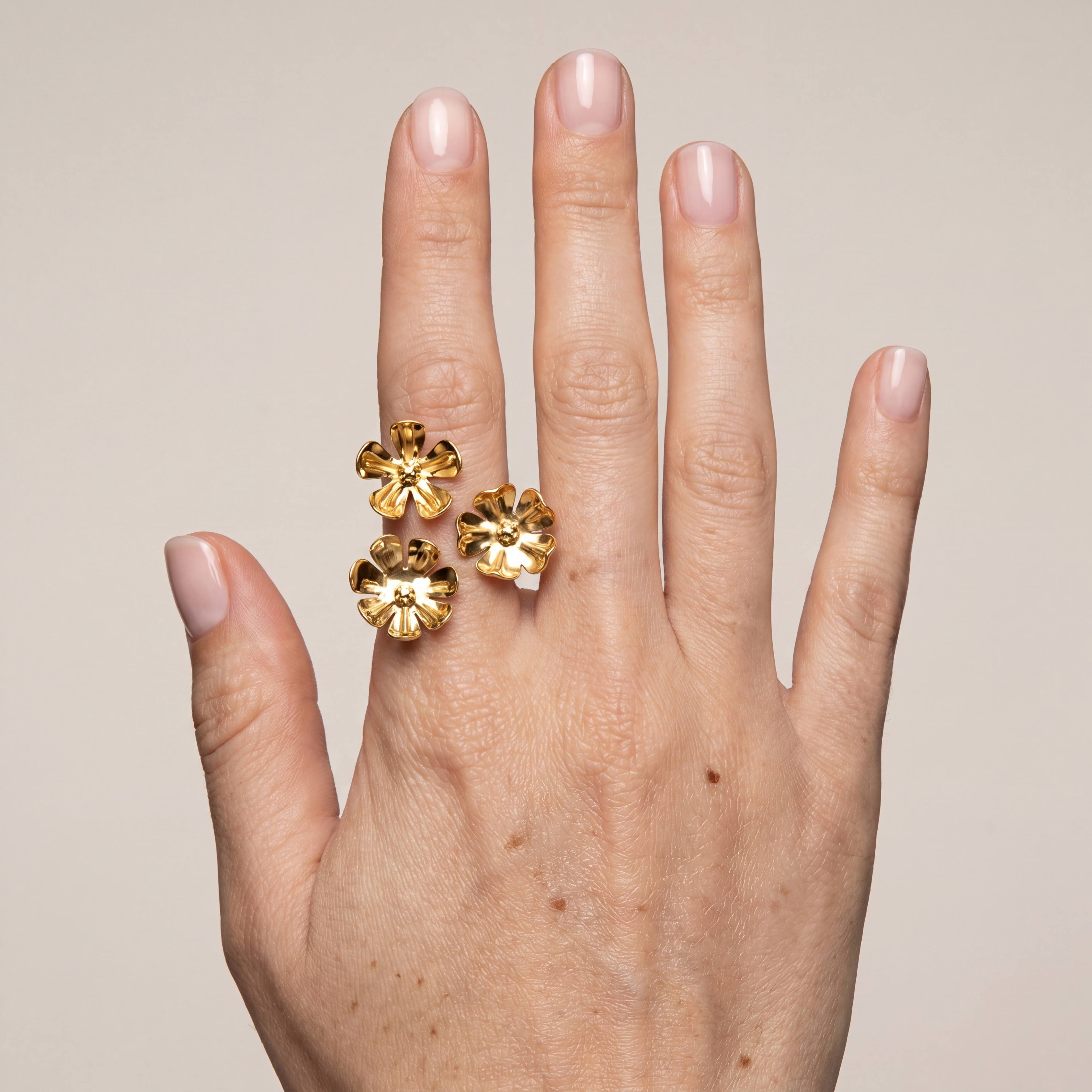 Daisy Statement Ring