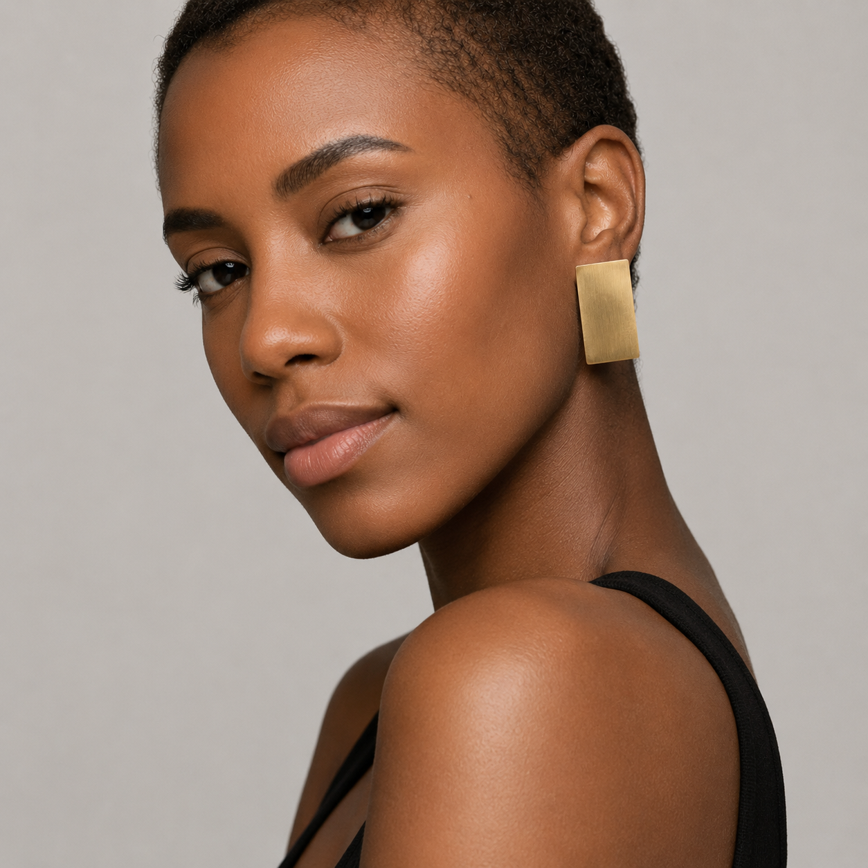 Milano Stud Earrings - Gold