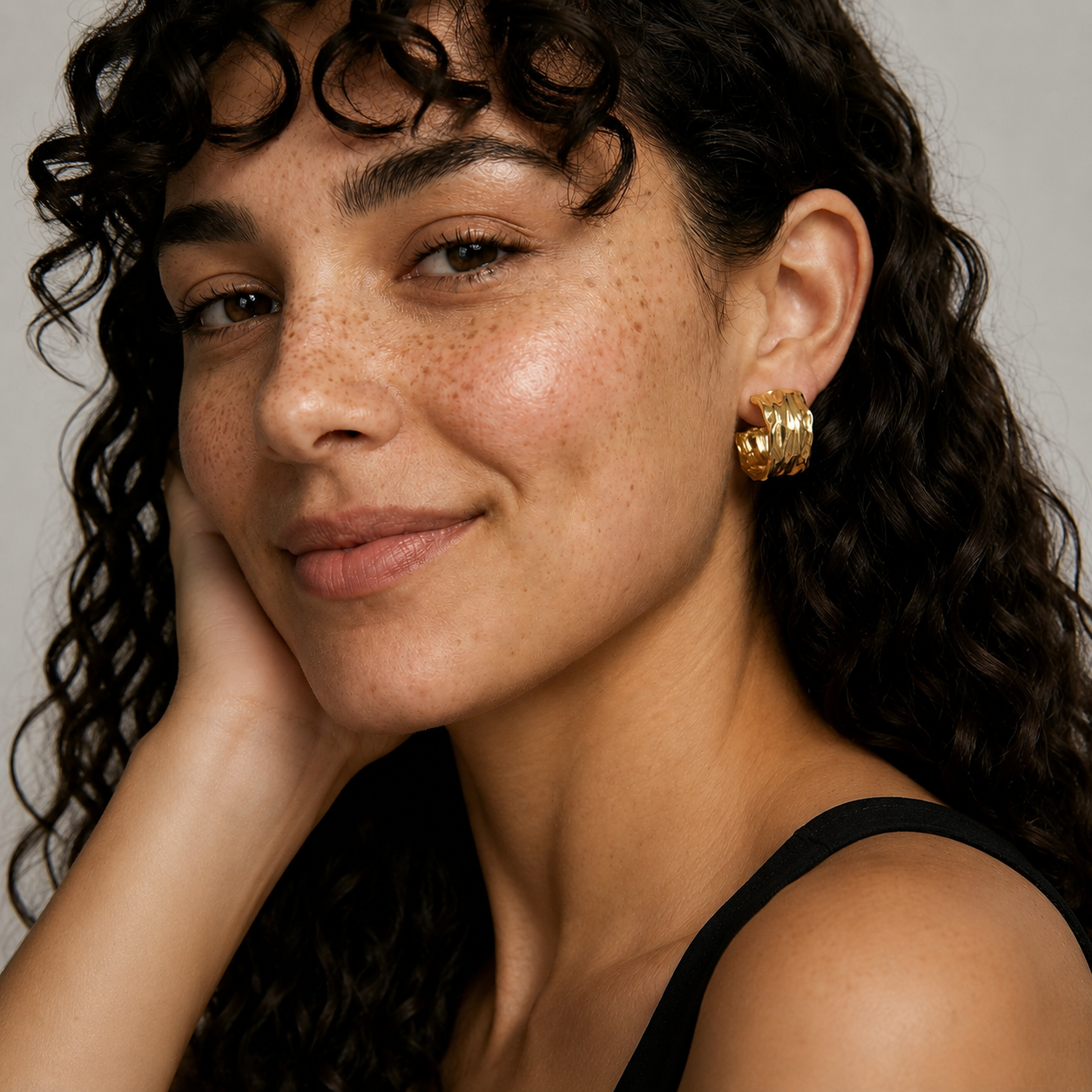 Mabby Hoop Earrings