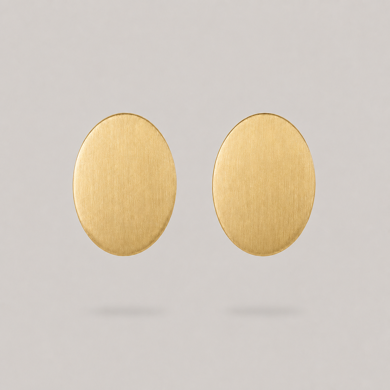 Roma Stud Earrings - Gold
