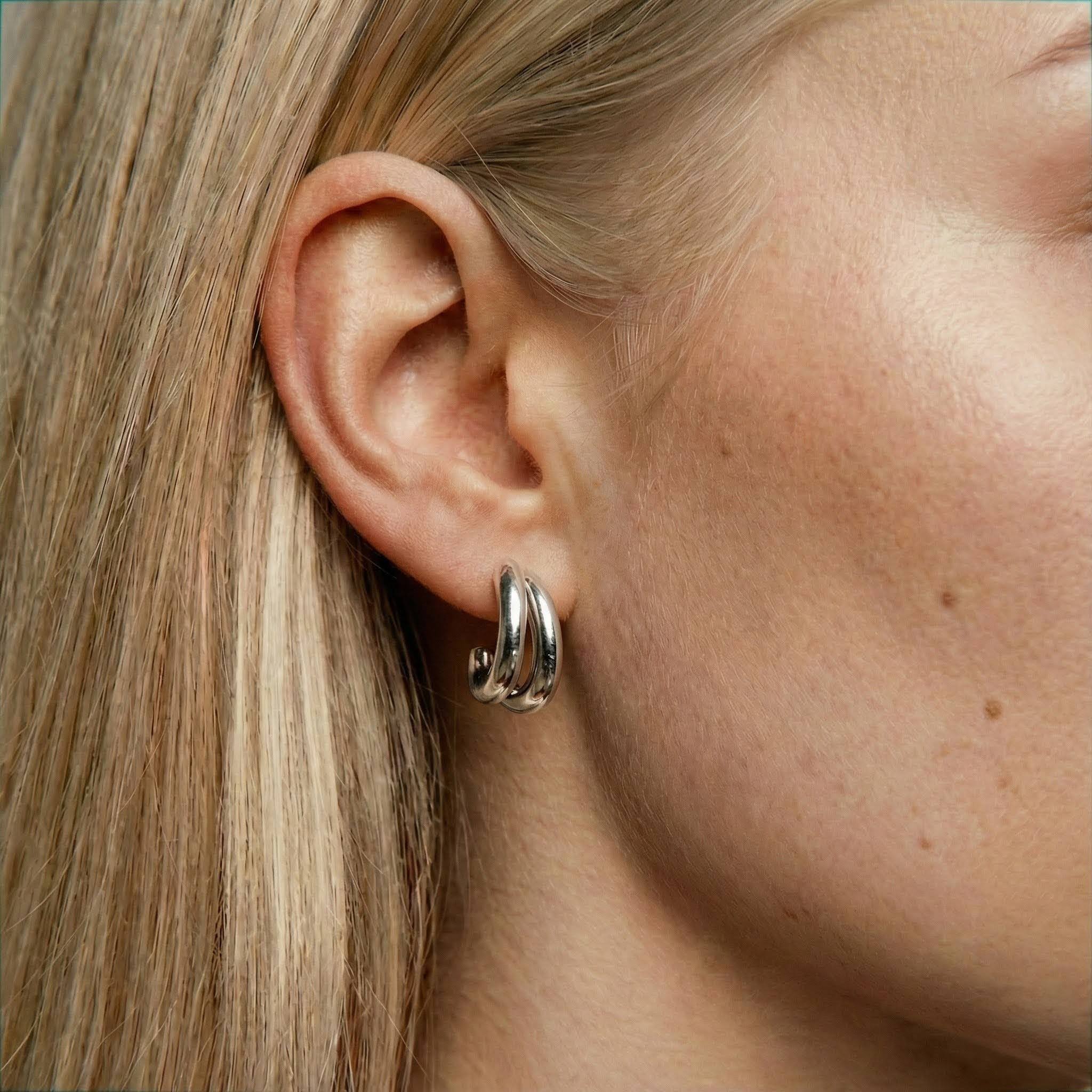 Sina Mini Double Hoop Earrings