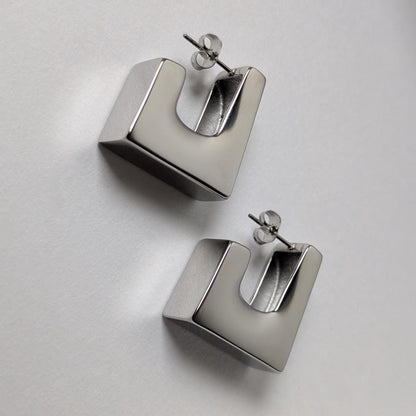 Nita Chunky Hoop Earrings - Silver