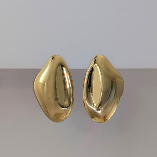 Oyster Earrings - Gold