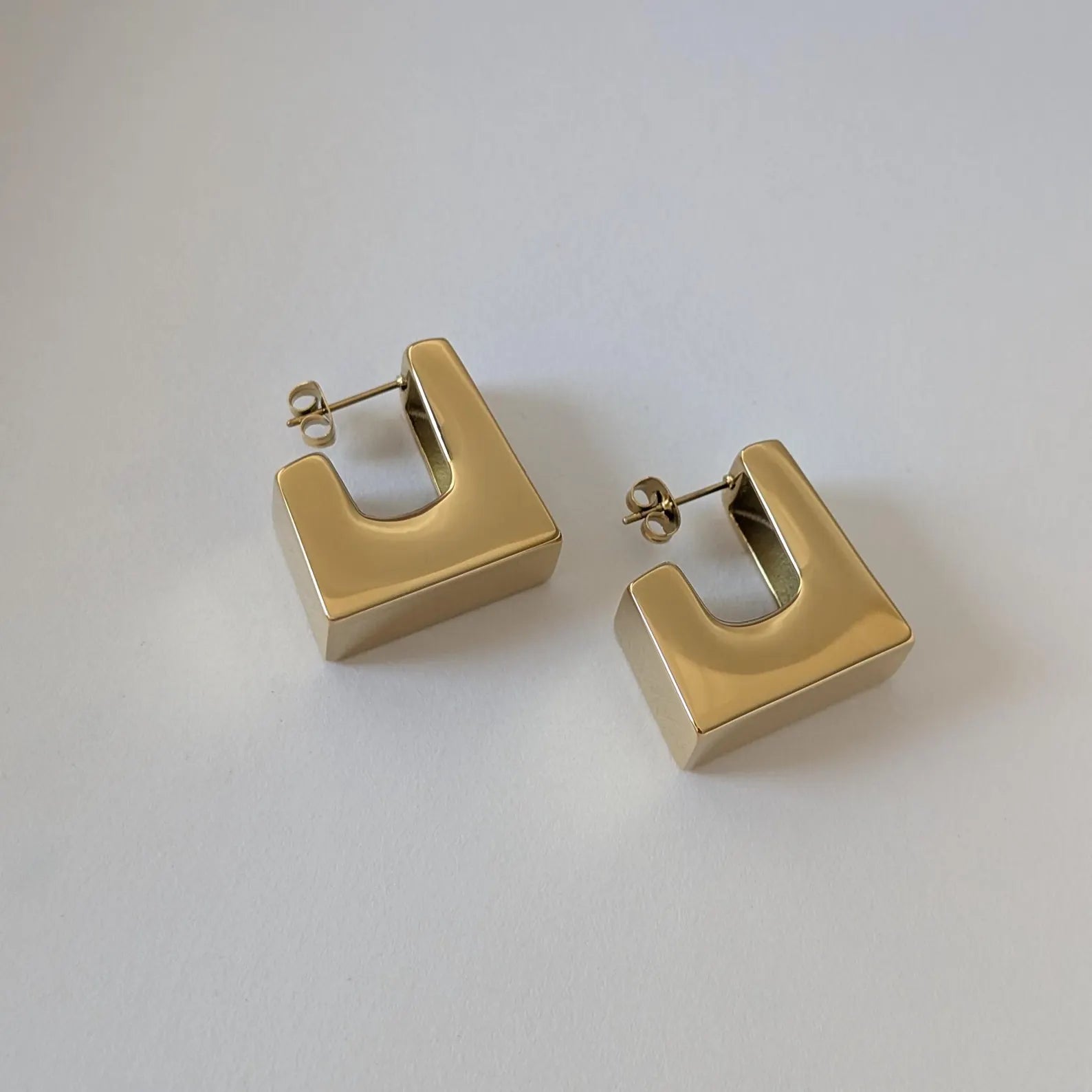 Nita Hoop Earrings - Gold